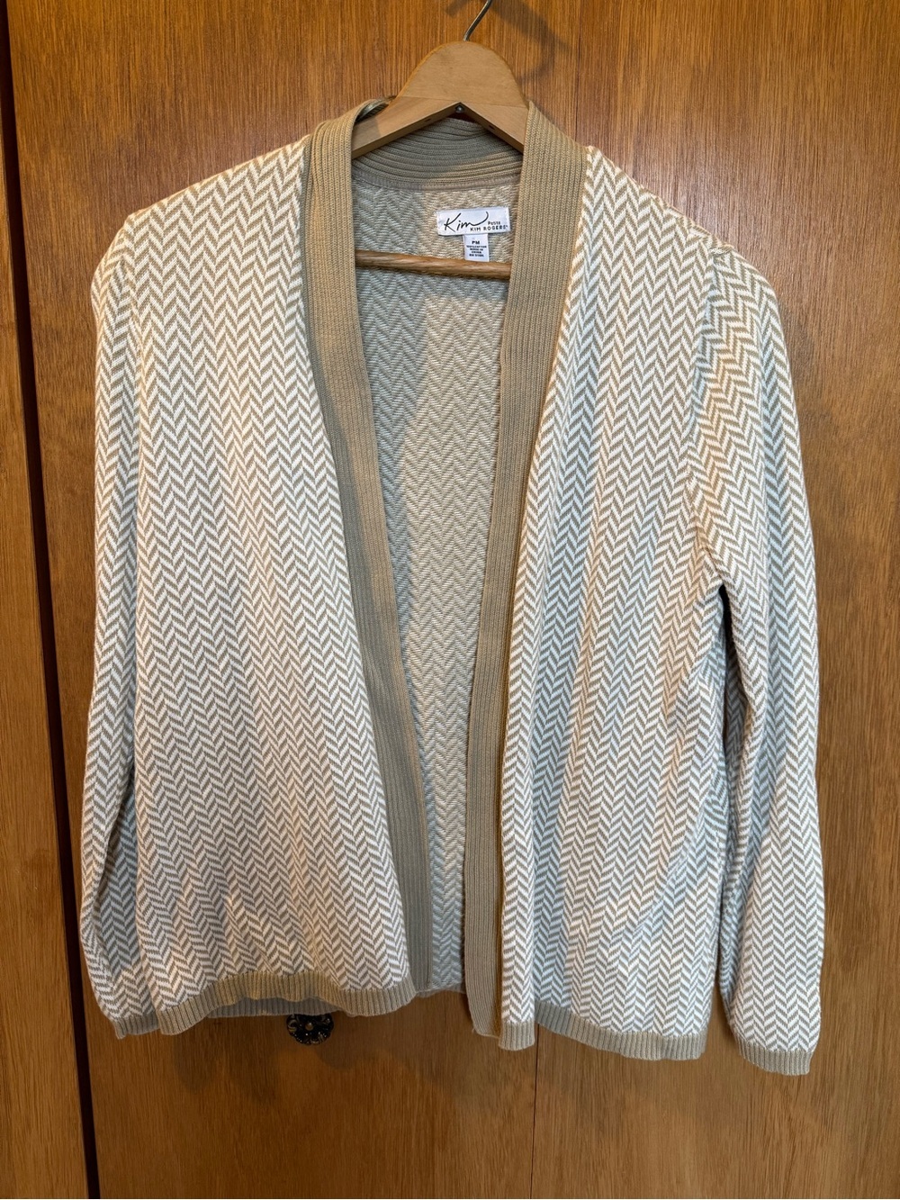 Kim Rogers Open-Front Herringbone Cardigan in Cream and Tan